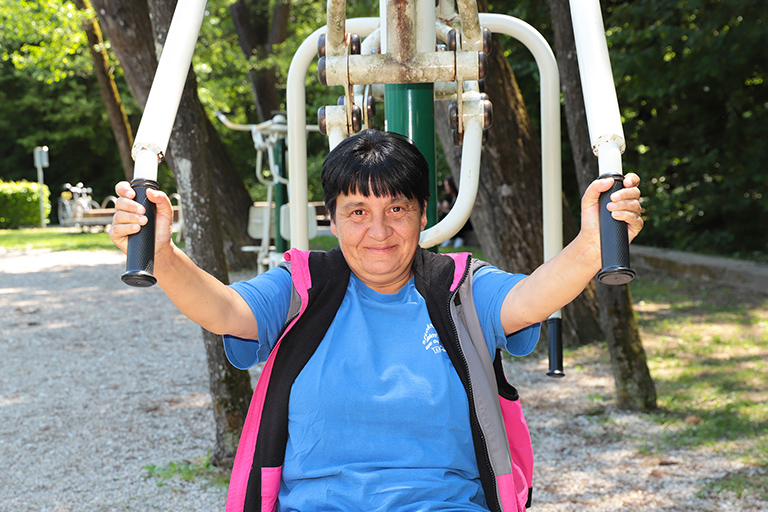 Gospoda Mojca iz Ljubljane